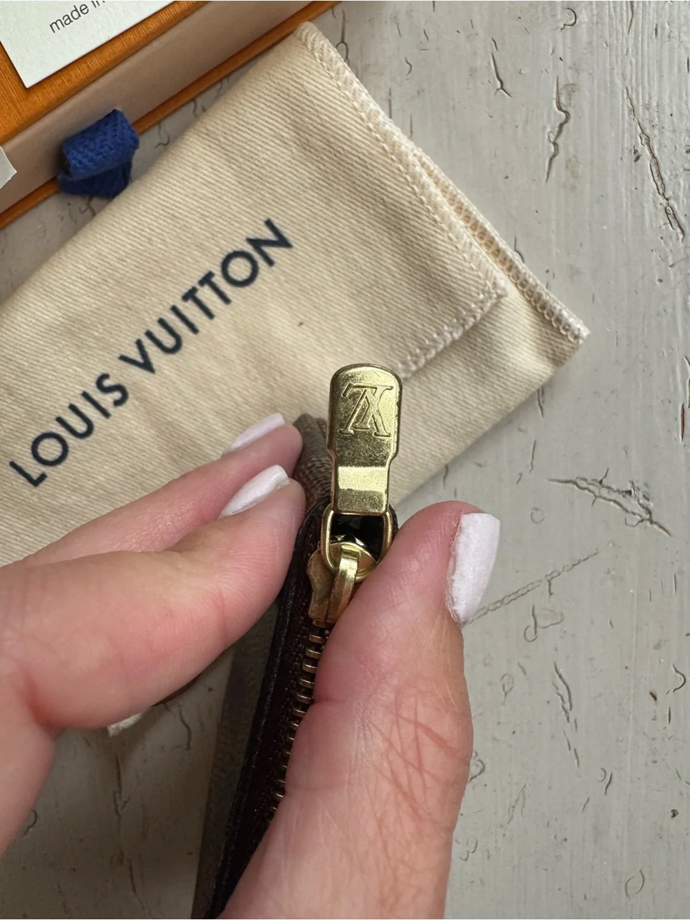 Louis Vuitton Damier Ebene Cles Key Pouch Small Zip Card & Coin Pouch